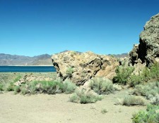 PYRAMID LAKE